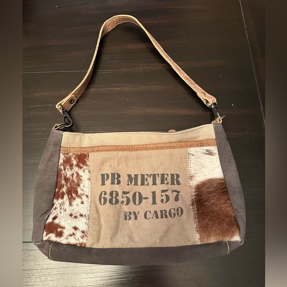 Myra Canvas Shoulder Bag